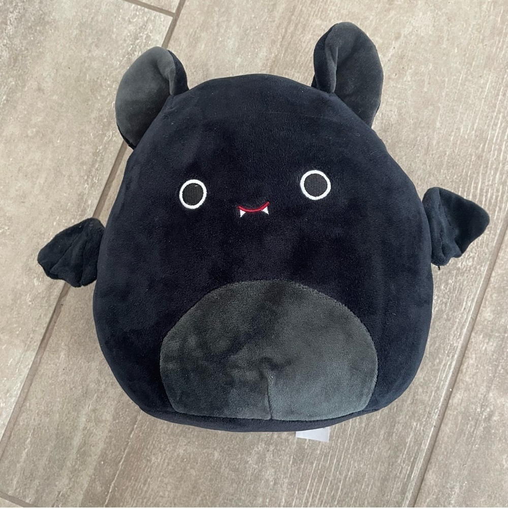 Squishmallows Emily the Bat Black